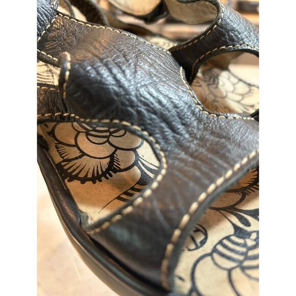 FLY London Platform Sandals Black - Size 37 - EUC! - Picture 10 of 10